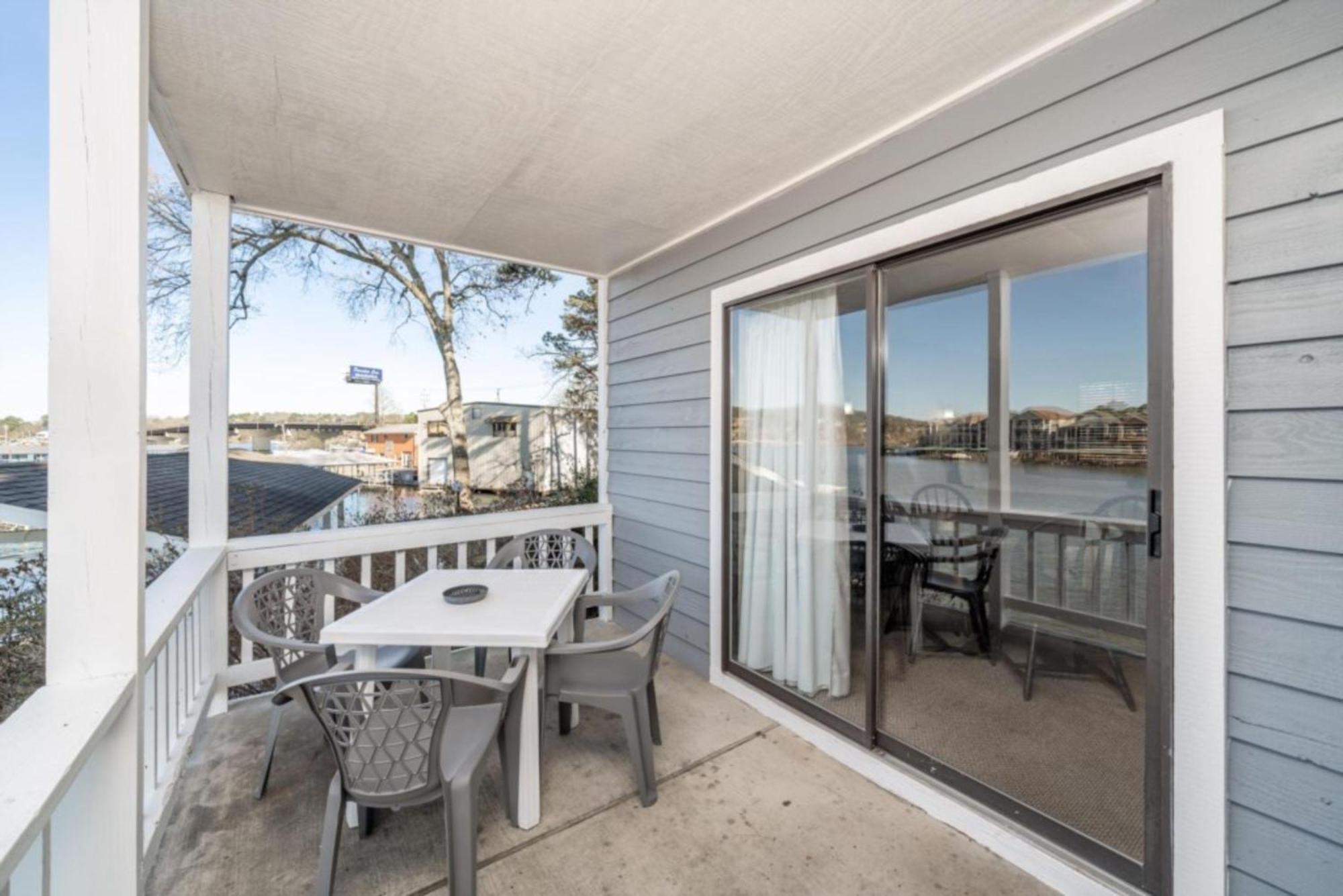 The Hamilton - Lakefront & Studio Suites, Hot Springs Bilik gambar